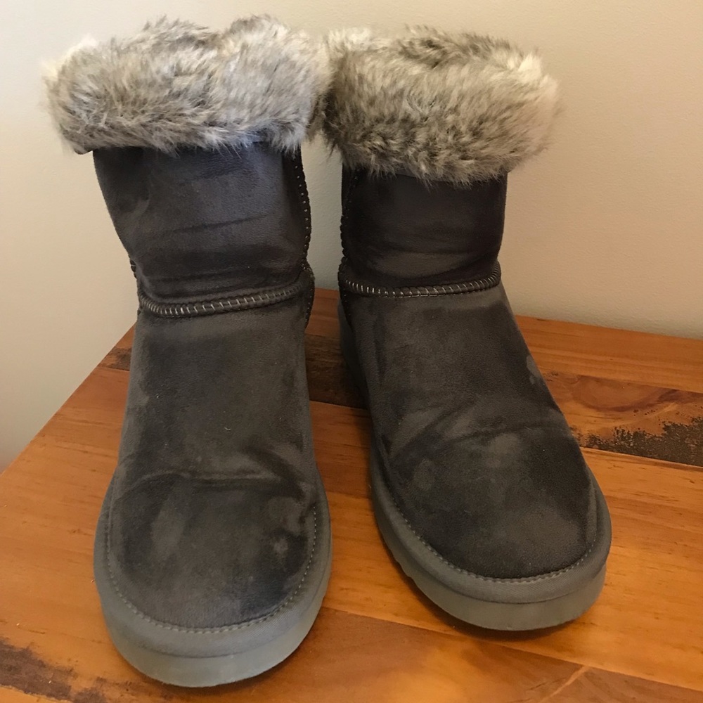 Pawj 100% VEGAN Boots Size 7